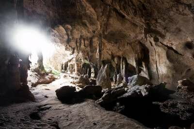 Символ Краби - пещера у Кхао Кханап Нам