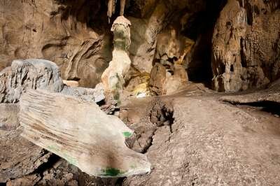 Символ Краби - пещера у Кхао Кханап Нам