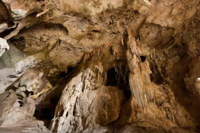 Символ Краби - пещера у Кхао Кханап Нам