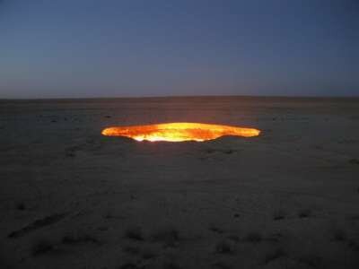 Газовый кратер Дарваз