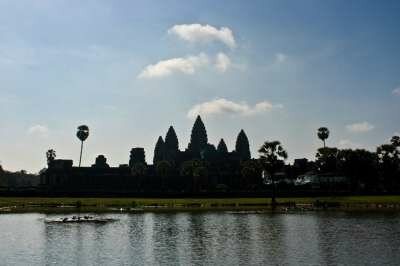 Ангкор Ват — древнее наследие кхмеров Ангкор Ват — древнее наследие кхмеров