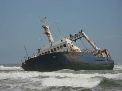 Берег скелетов