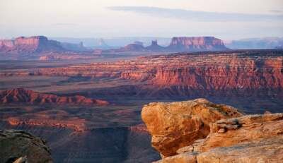 Долина монументов