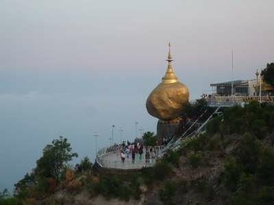 Золотой камень Будды Золотой камень Будды
