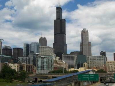Небоскреб Willis Tower (Sears Tower) Небоскреб Willis Tower (Sears Tower)