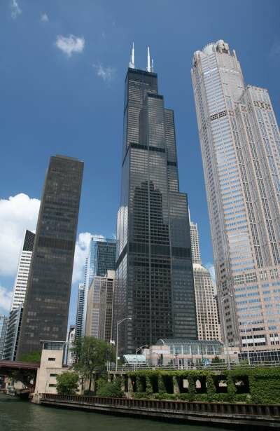 Небоскреб Willis Tower (Sears Tower) Небоскреб Willis Tower (Sears Tower)