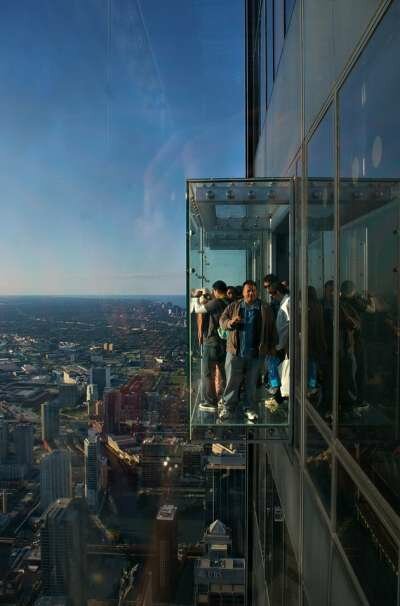 Небоскреб Willis Tower (Sears Tower) Небоскреб Willis Tower (Sears Tower)