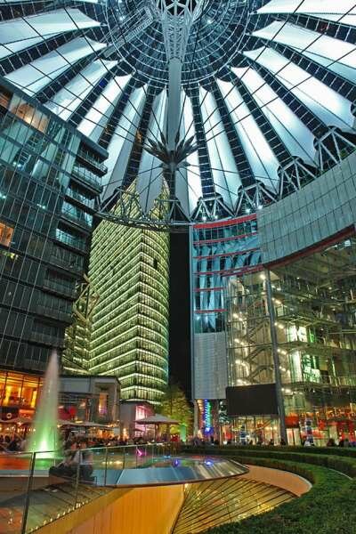 Sony Center в Берлине Sony Center в Берлине