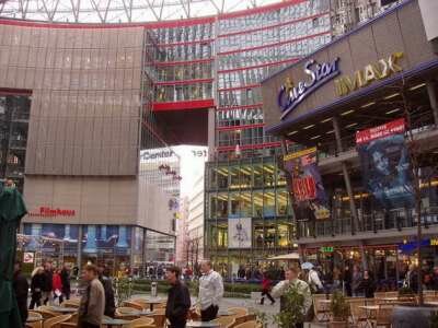 Sony Center в Берлине Sony Center в Берлине