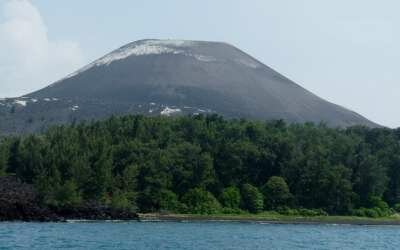 Вулкан Кракатау