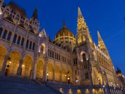 Здание парламента Венгрии