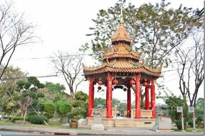 Парки Бангкока: Люмпини - прогулка с варанами